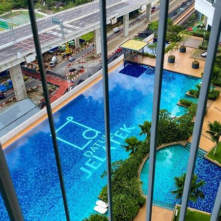 10Mins To Klcc W Lrt+Mall+Netflix Muji Urban Kuala Lumpur Exterior photo