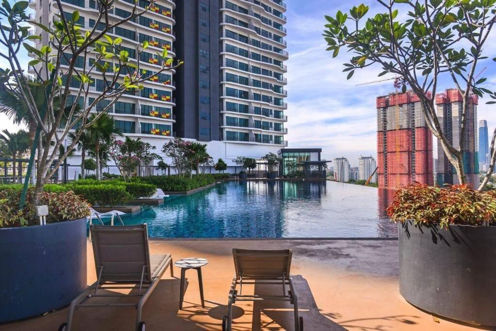 10Mins To Klcc W Lrt+Mall+Netflix Muji Urban Kuala Lumpur Exterior photo